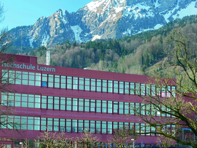 HSLU bricht Lanze für Begrünung und Solarmodule an Fassaden | News ...