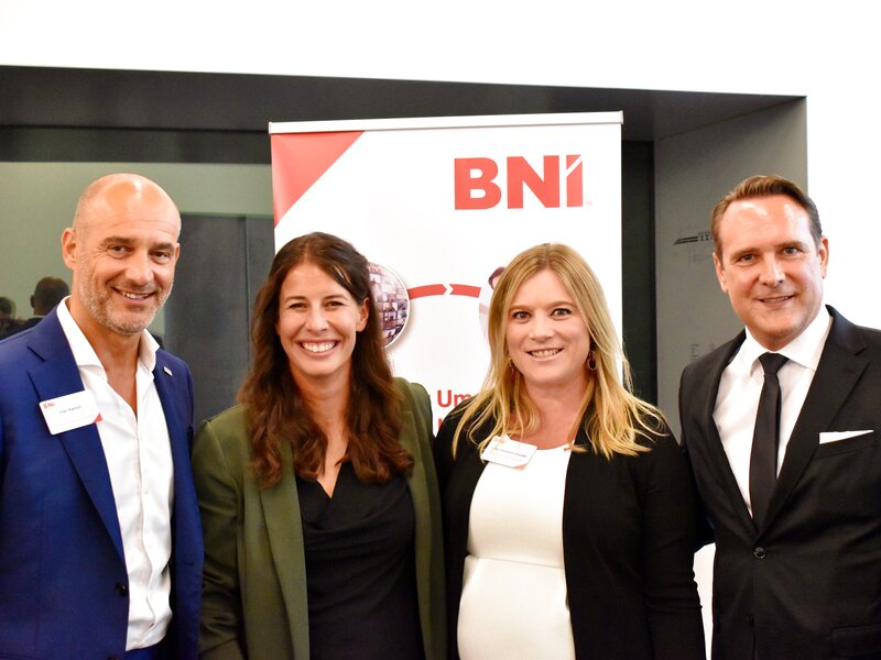 Ingo Karsch (Geschäftsleitung BNI), Dominique Gisin, Danja Hermetschweiler (Nationaldirektorin BNI), Dr. Christian Marcolli | © bni.swiss